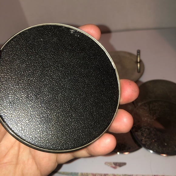 Elegant Silver Coaster Set - Picture 6 of 9